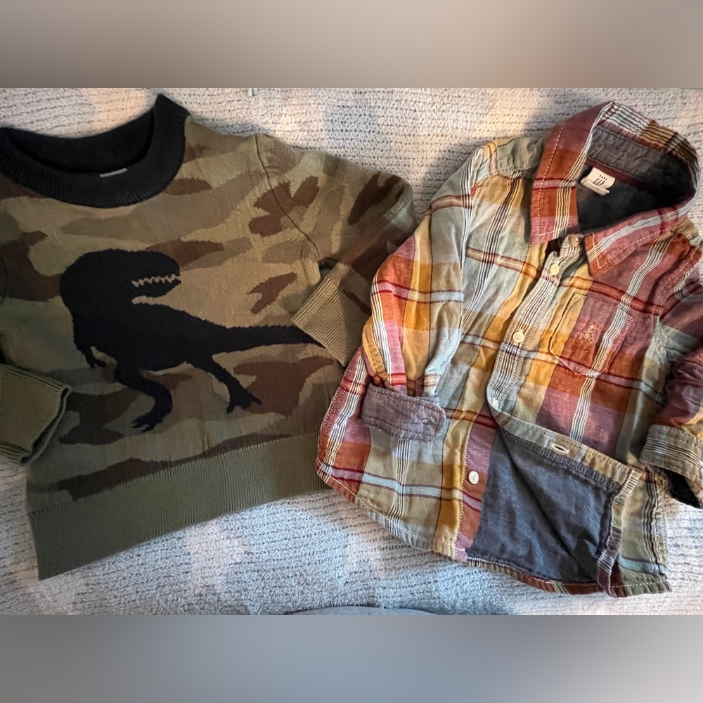 GAP boys 18-24m bundle 100% Cotton button down and dinosaur jacquard sweater EUC